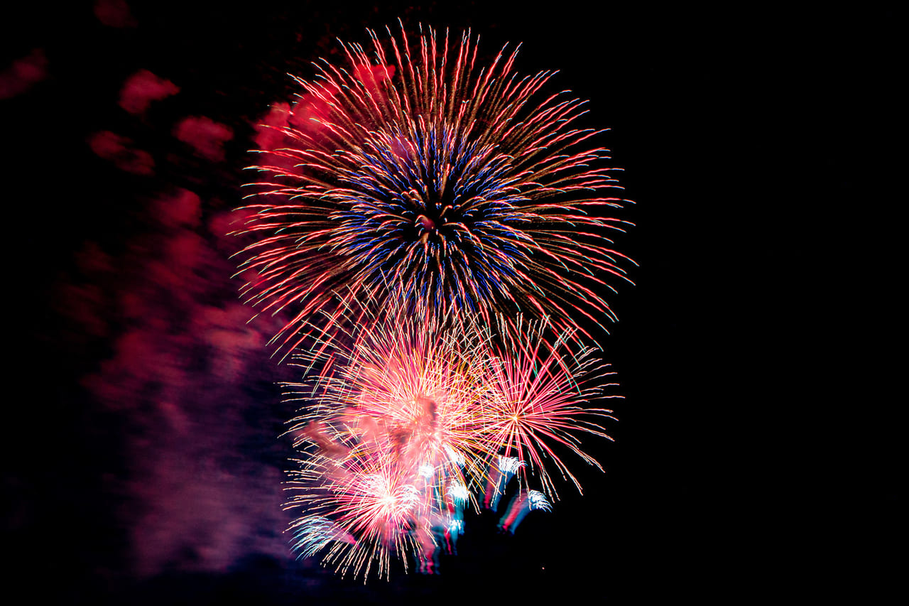 さぬき市 今年はお祭りの規模を縮小して花火が打ち上がります 海岸で素敵な眺めを 津田祭り 号外net 高松市 東讃